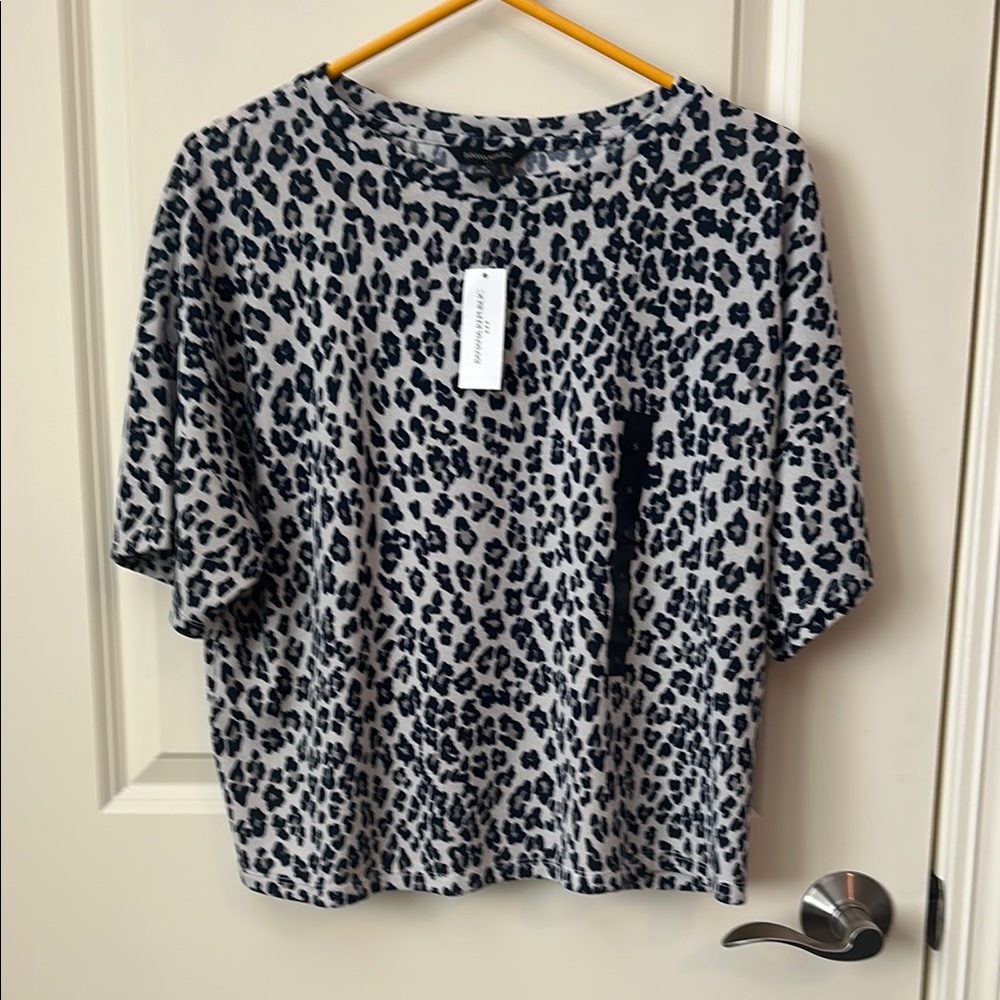 Banana Republic Leopard Print Short Sleeve